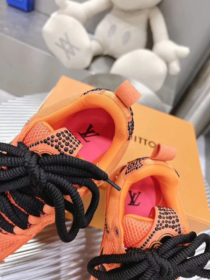 Louis Vuitton Trainer Sneaker Popular 31548