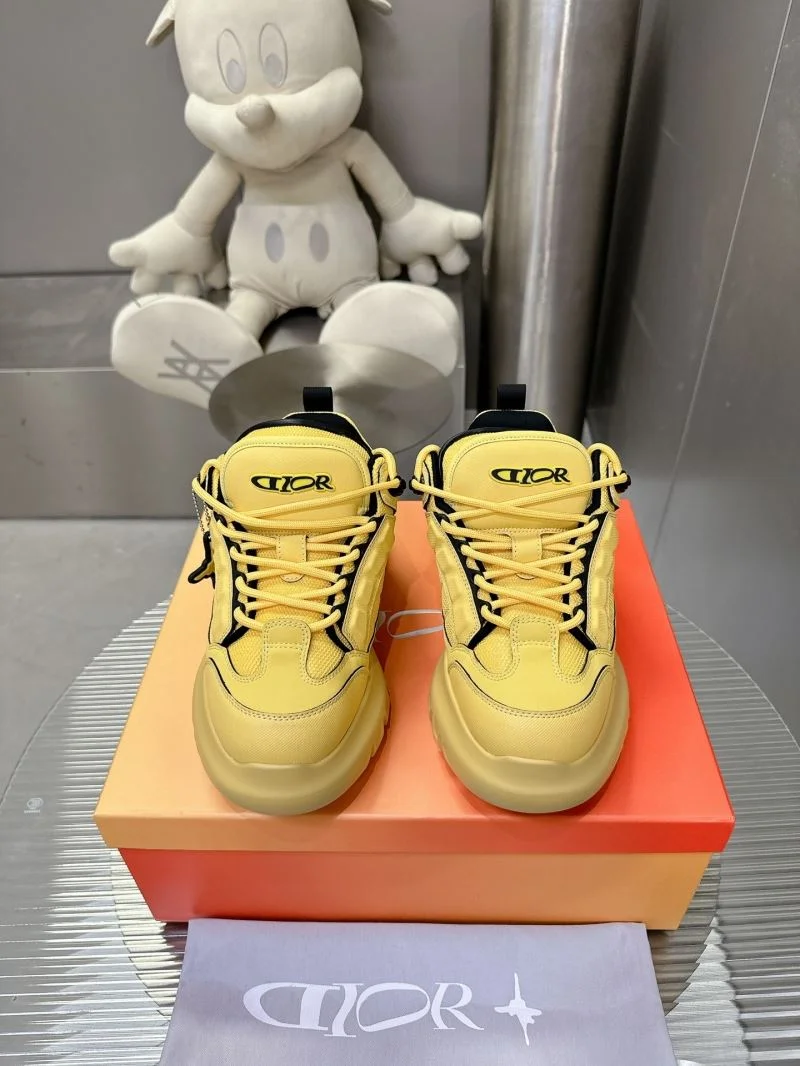 MultiPurpose Louis Vuitton Trainer Sneaker 31529