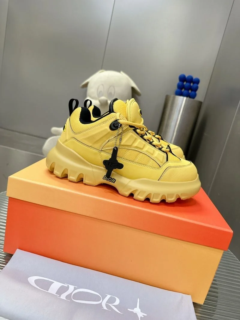 MultiPurpose Louis Vuitton Trainer Sneaker 31529