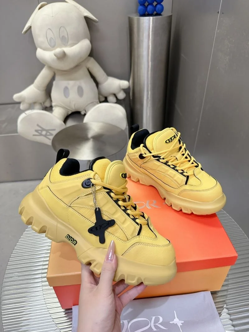 MultiPurpose Louis Vuitton Trainer Sneaker 31529