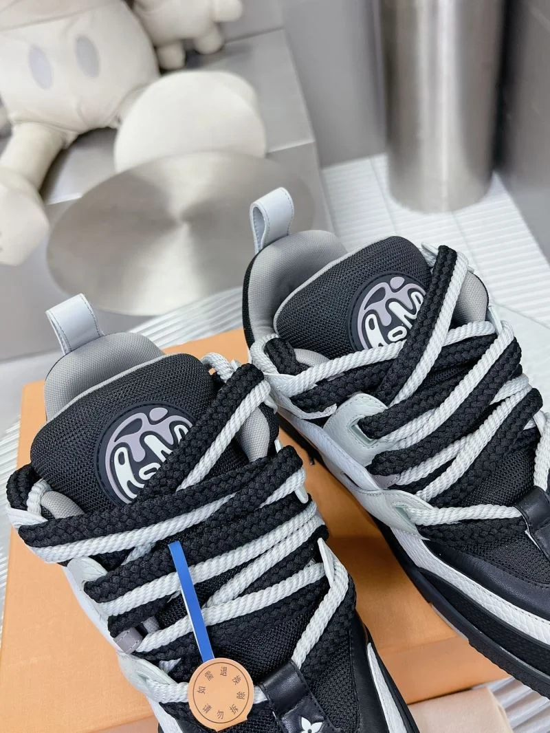 EyeCatching Louis Vuitton Trainer Sneaker 31530