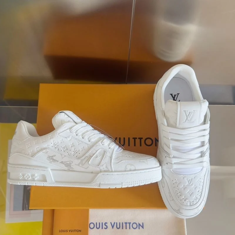Louis Vuitton Trainer Sneaker Affordable 31554