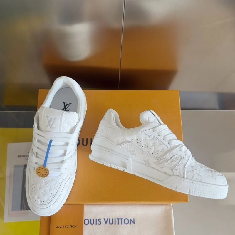 Louis Vuitton Trainer Sneaker Affordable 31554
