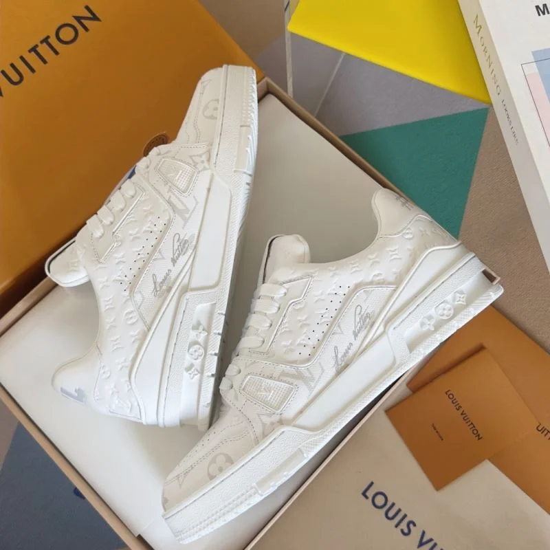 Louis Vuitton Trainer Sneaker Affordable 31554