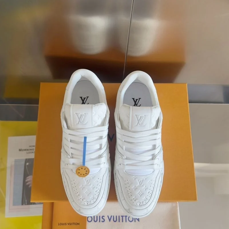 Louis Vuitton Trainer Sneaker Affordable 31554
