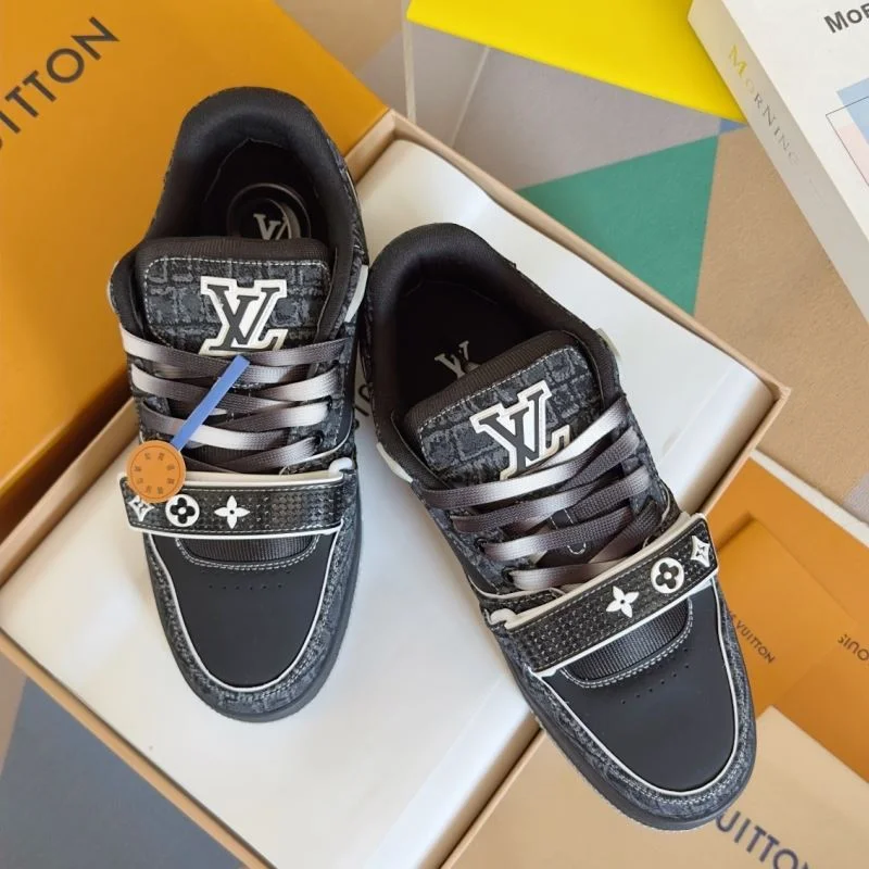 Louis Vuitton Trainer Sneaker Durable 31542