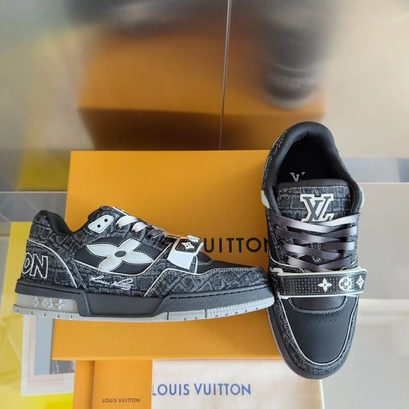 Louis Vuitton Trainer Sneaker Durable 31542