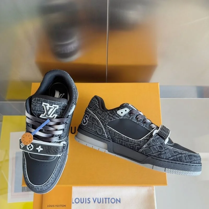 Louis Vuitton Trainer Sneaker Durable 31542