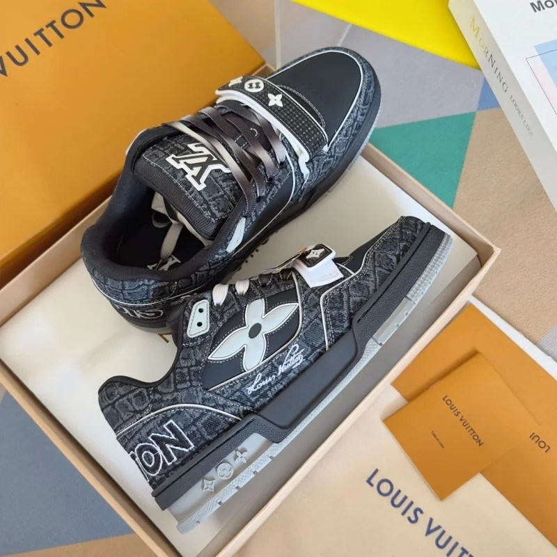 Louis Vuitton Trainer Sneaker Durable 31542
