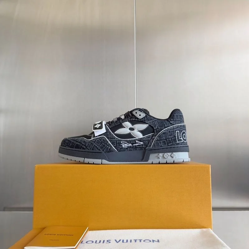 Louis Vuitton Trainer Sneaker Durable 31542