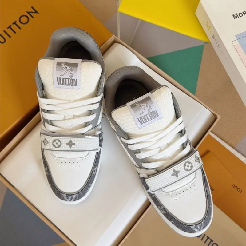 Louis Vuitton Trainer Sneaker Fashionable 31533