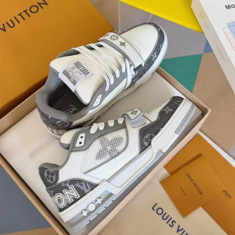 Louis Vuitton Trainer Sneaker Fashionable 31533