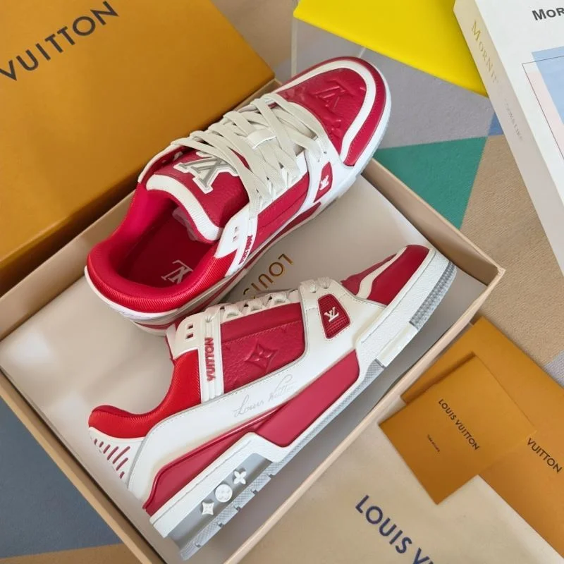 Stretchable Louis Vuitton Trainer Sneaker 31525