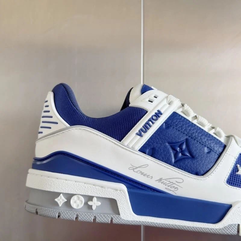 Louis Vuitton Trainer Sneaker HighQuality 31519