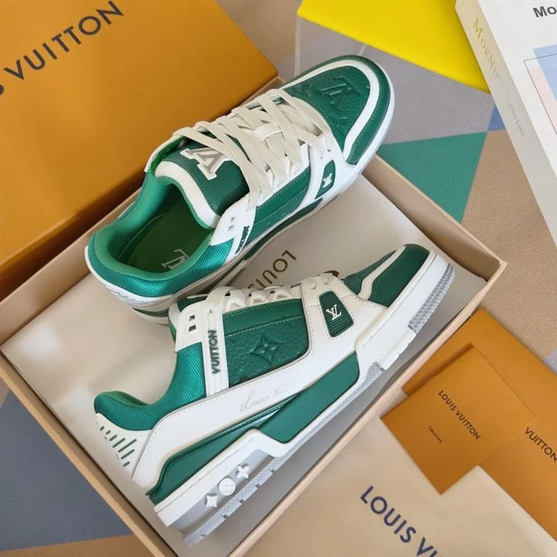 Vibrant Louis Vuitton Trainer Sneaker 31518