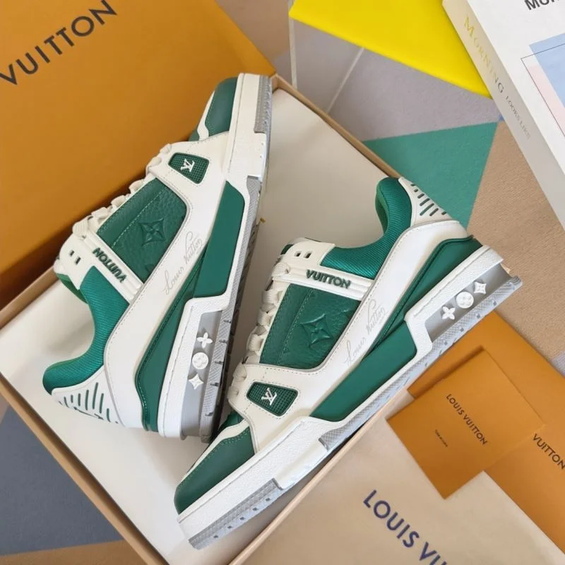 Vibrant Louis Vuitton Trainer Sneaker 31518