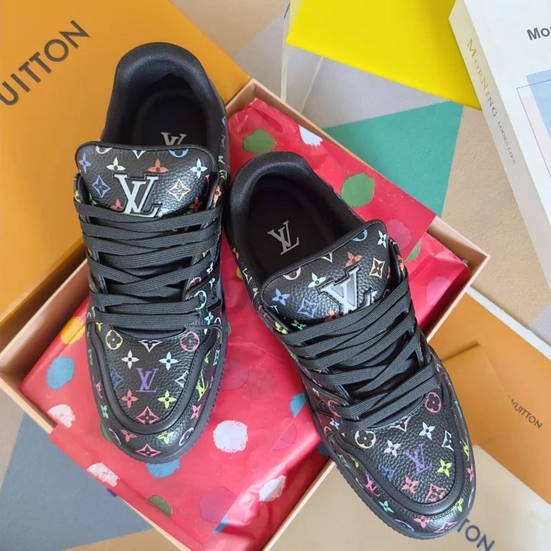Louis Vuitton Trainer Sneaker Unisex 31517