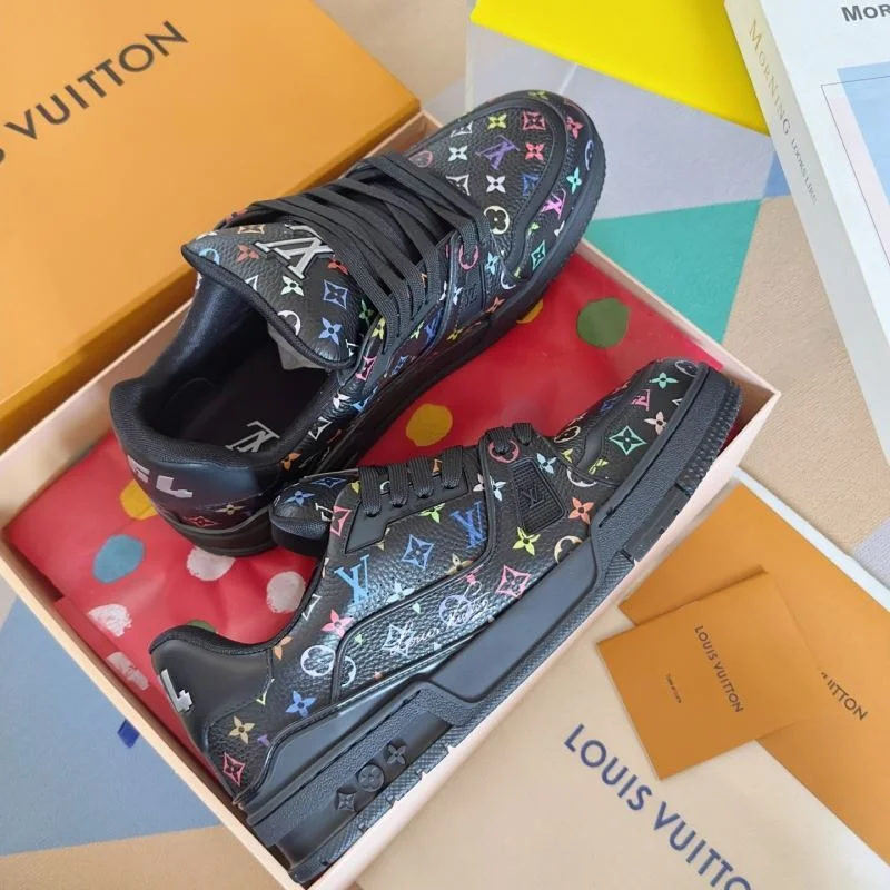 Louis Vuitton Trainer Sneaker Unisex 31517