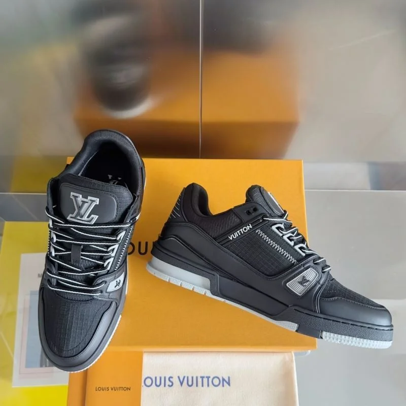 Louis Vuitton Trainer Sneaker Affordable 31516