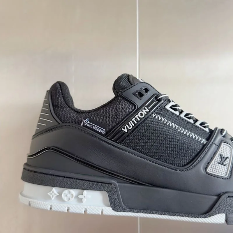 Louis Vuitton Trainer Sneaker Affordable 31516