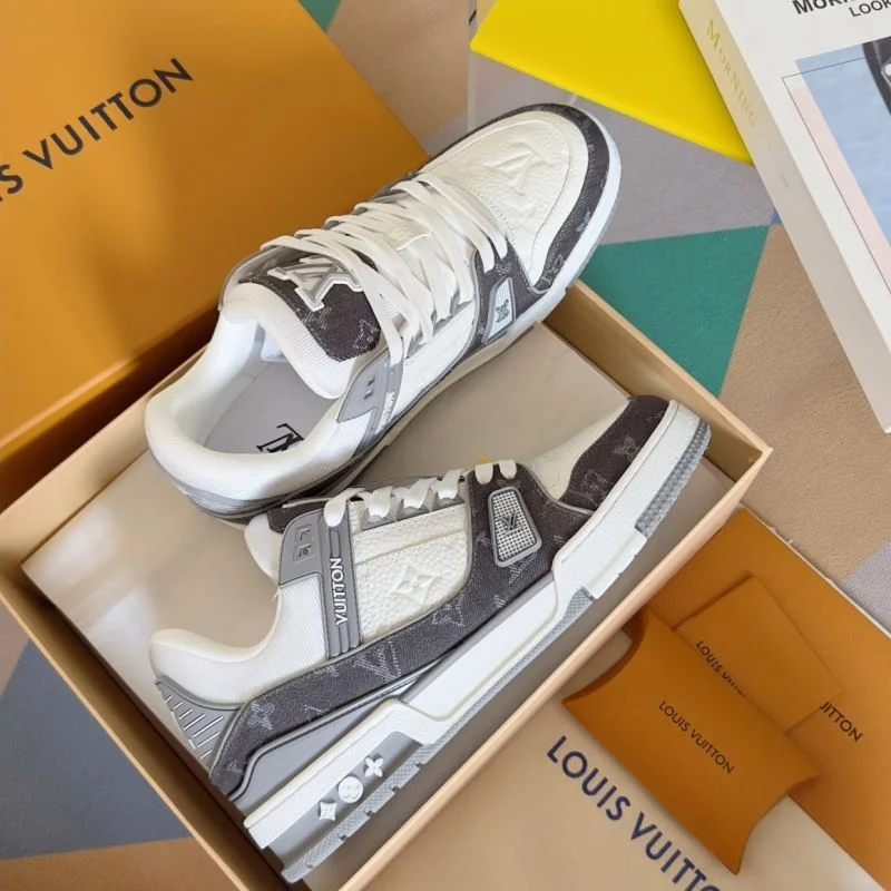 Neat Louis Vuitton Trainer Sneaker 31515
