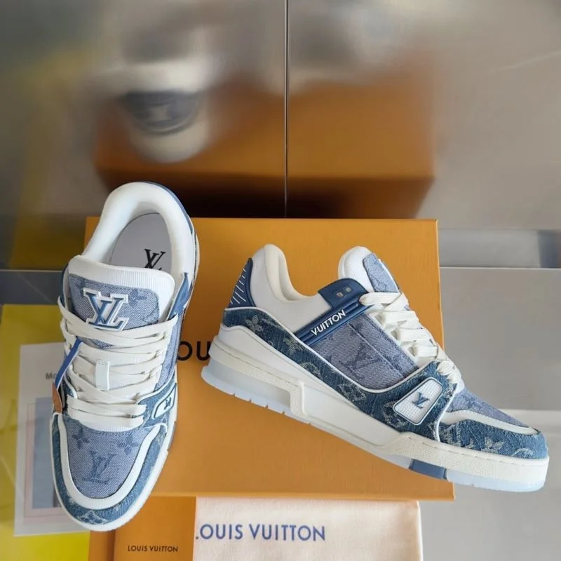 Louis Vuitton Trainer Sneaker Premium 31508