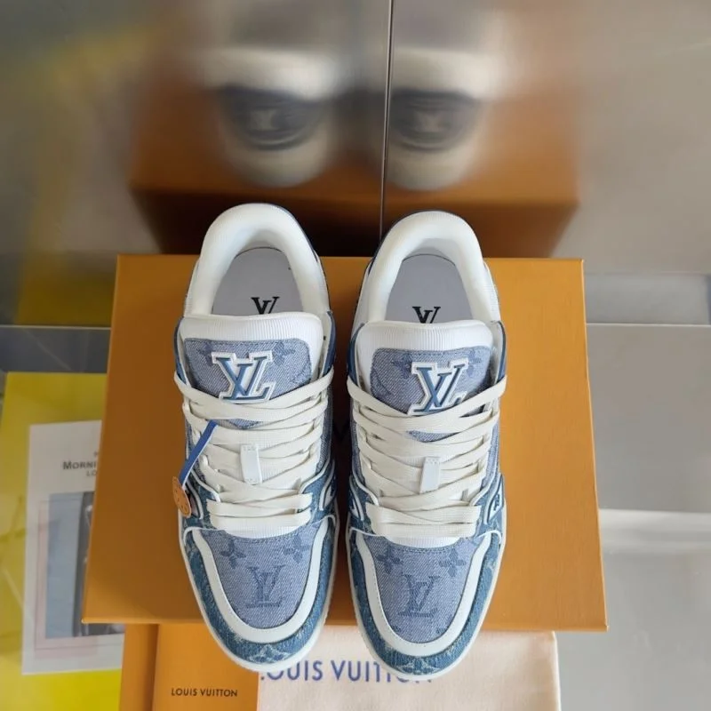 Louis Vuitton Trainer Sneaker Premium 31508