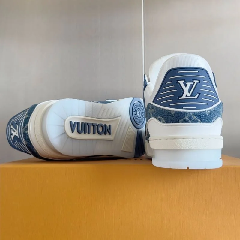 Louis Vuitton Trainer Sneaker Premium 31508