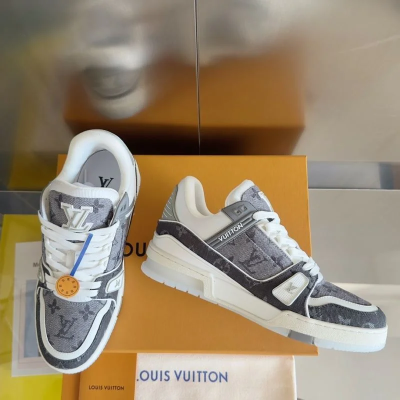 Louis Vuitton Trainer Sneaker Classic 31503
