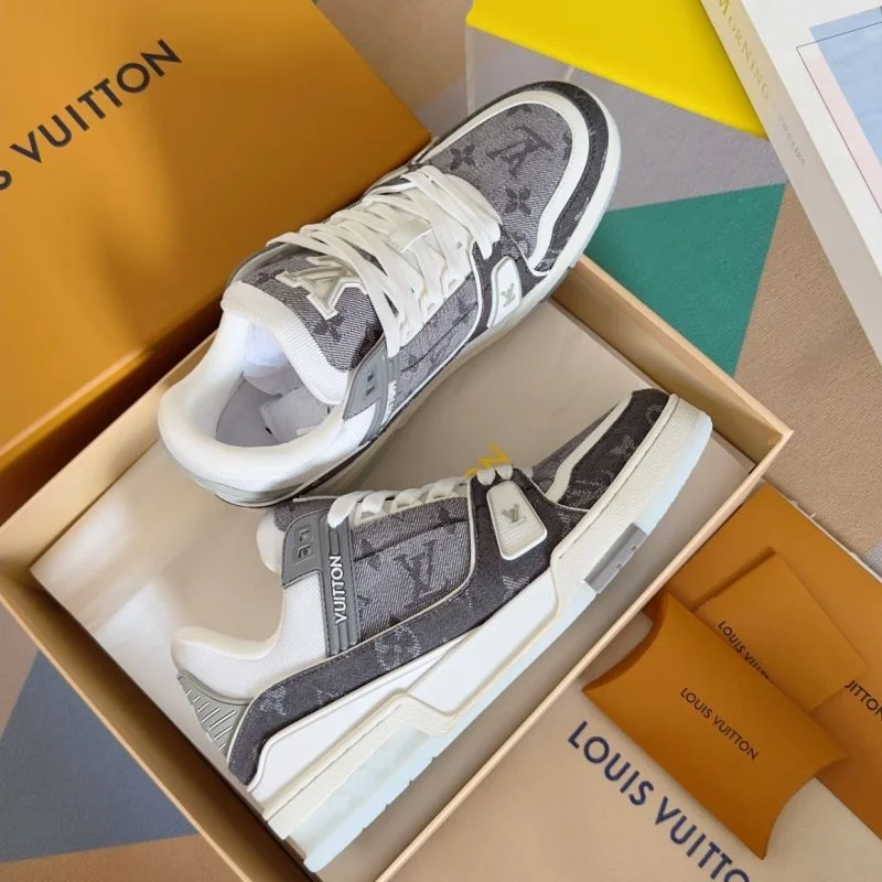 Louis Vuitton Trainer Sneaker Classic 31503