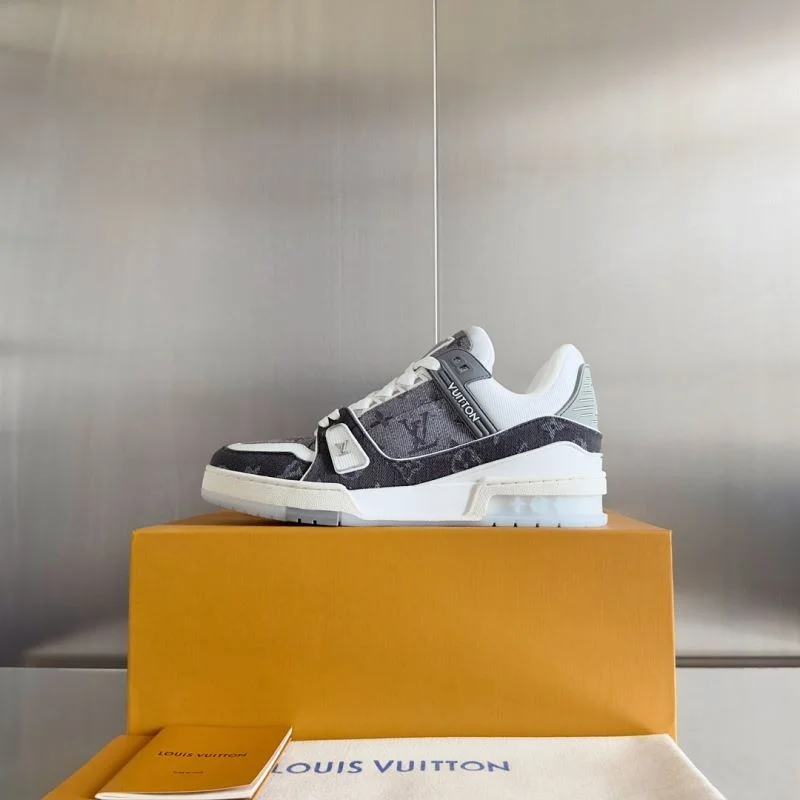 Louis Vuitton Trainer Sneaker Classic 31503