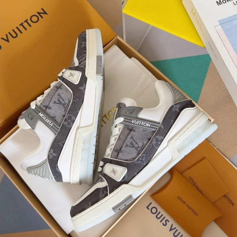 Louis Vuitton Trainer Sneaker Classic 31503