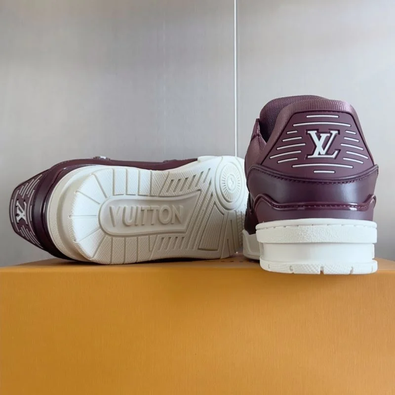 Louis Vuitton Trainer Sneaker Breathable 31507