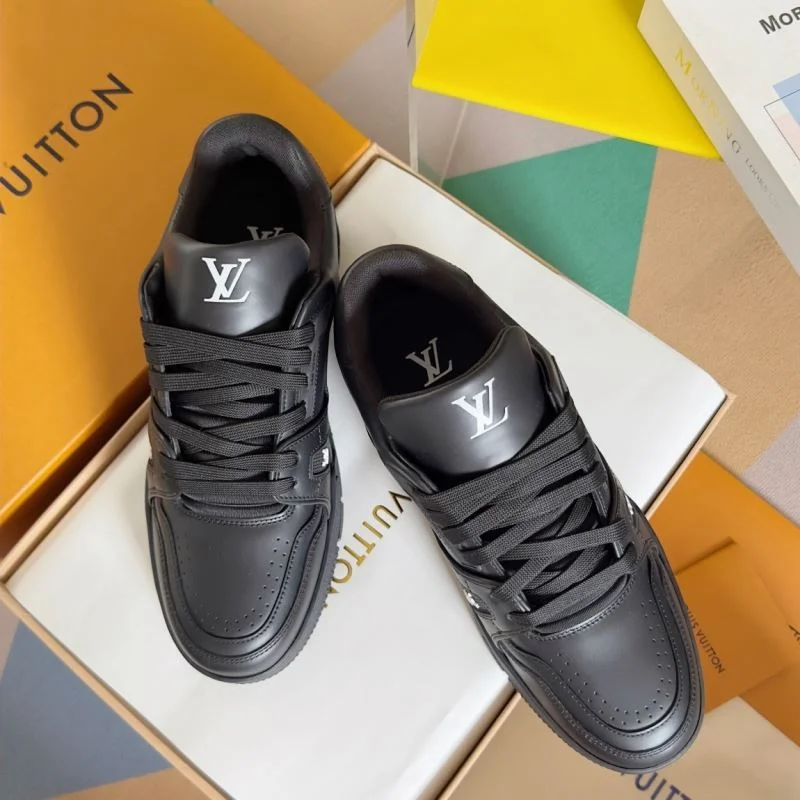Compact Louis Vuitton Trainer Sneaker 31496
