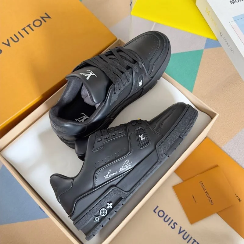 Compact Louis Vuitton Trainer Sneaker 31496