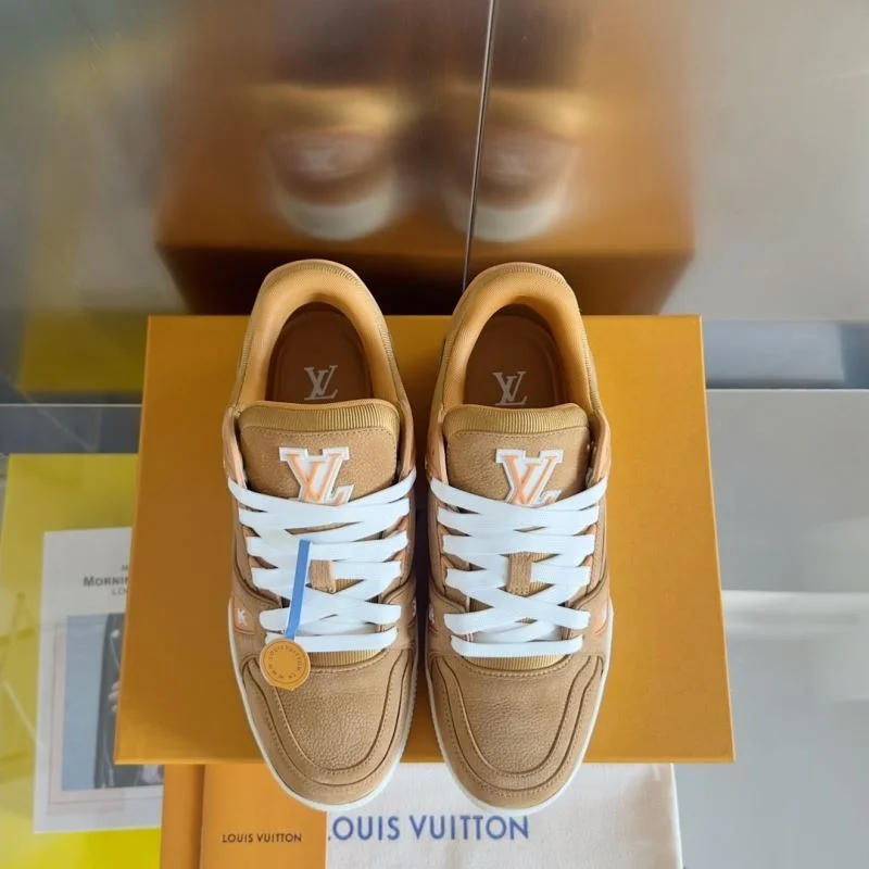 Louis Vuitton Trainer Sneaker Packable 31500