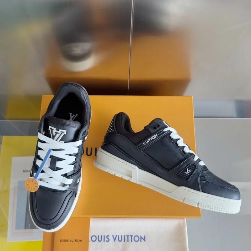 Breathable Louis Vuitton Trainer Sneaker 31512
