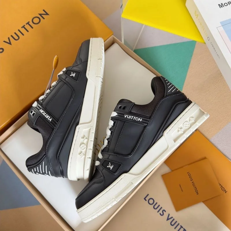 Breathable Louis Vuitton Trainer Sneaker 31512