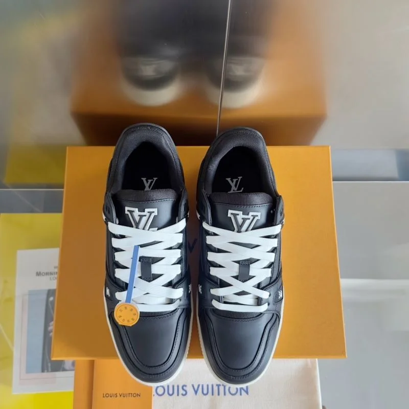 Breathable Louis Vuitton Trainer Sneaker 31512