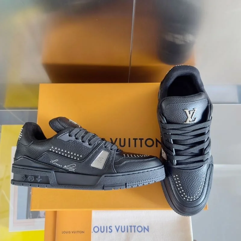 Louis Vuitton Trainer Sneaker EyeCatching 31510
