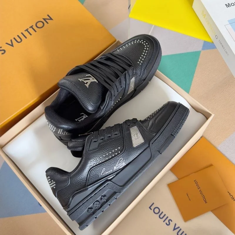 Louis Vuitton Trainer Sneaker EyeCatching 31510