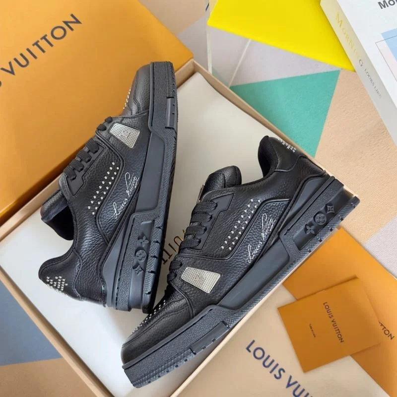Louis Vuitton Trainer Sneaker EyeCatching 31510