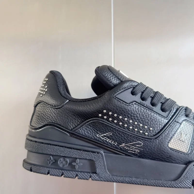Louis Vuitton Trainer Sneaker EyeCatching 31510