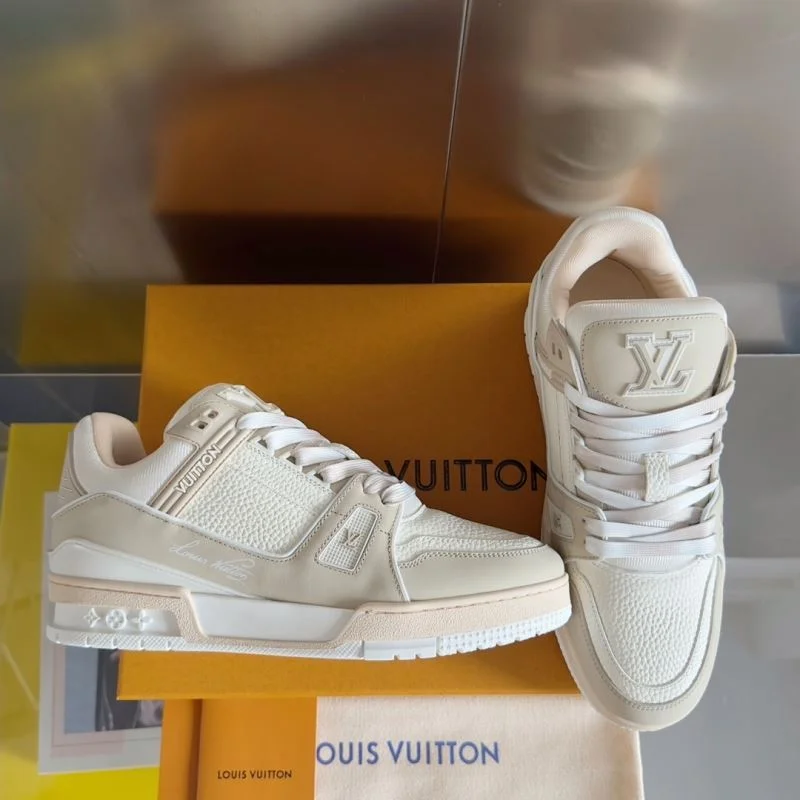 Louis Vuitton Trainer Sneaker UrbanChic 31502