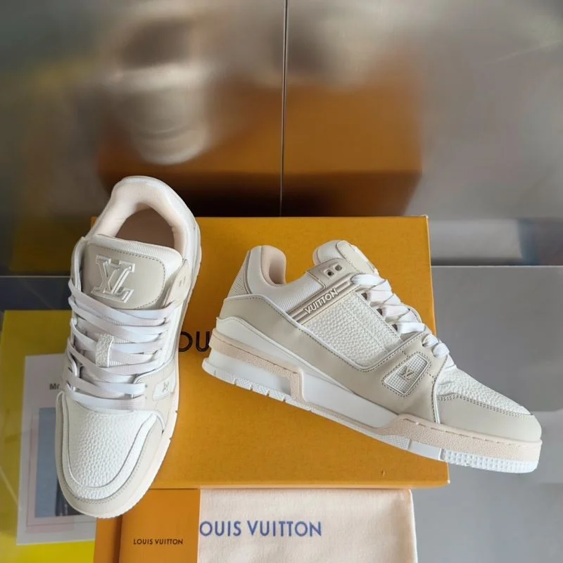 Louis Vuitton Trainer Sneaker UrbanChic 31502