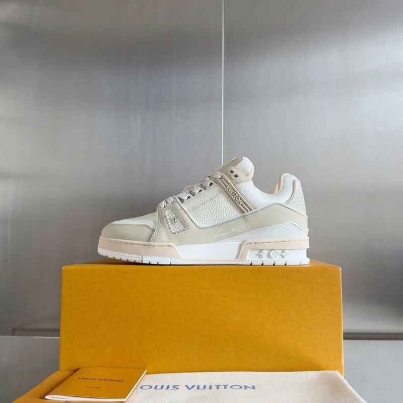 Louis Vuitton Trainer Sneaker UrbanChic 31502
