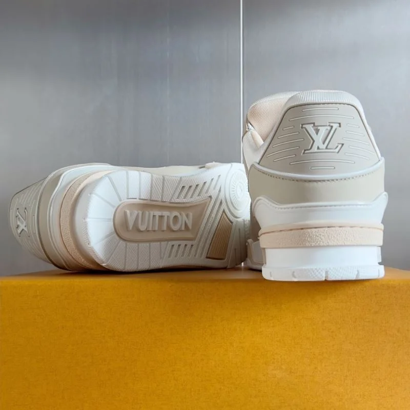 Louis Vuitton Trainer Sneaker UrbanChic 31502