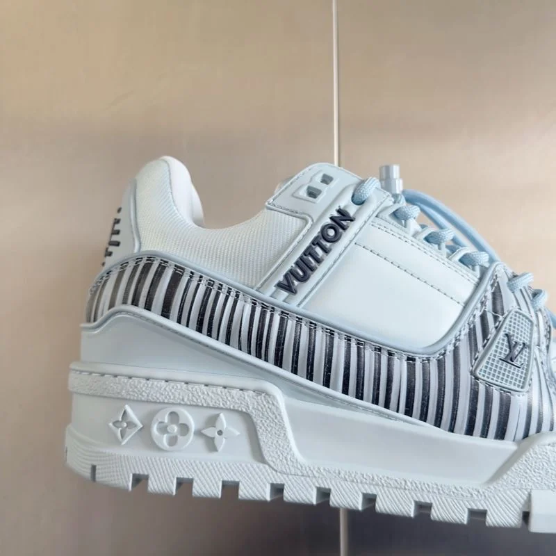 OnTrend Louis Vuitton Trainer Sneaker 31504