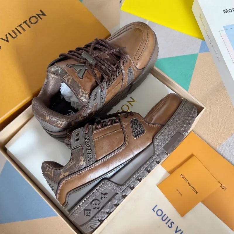 Practical Louis Vuitton Trainer Sneaker 31495