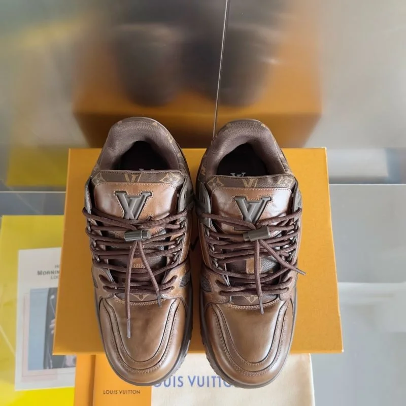 Practical Louis Vuitton Trainer Sneaker 31495